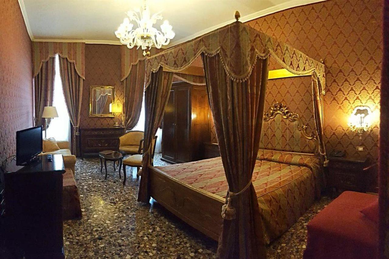 Casa Pisani Canal Venetië Buitenkant foto
