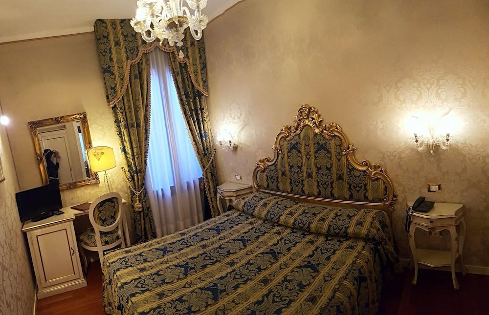 Casa Pisani Canal Venetië Buitenkant foto