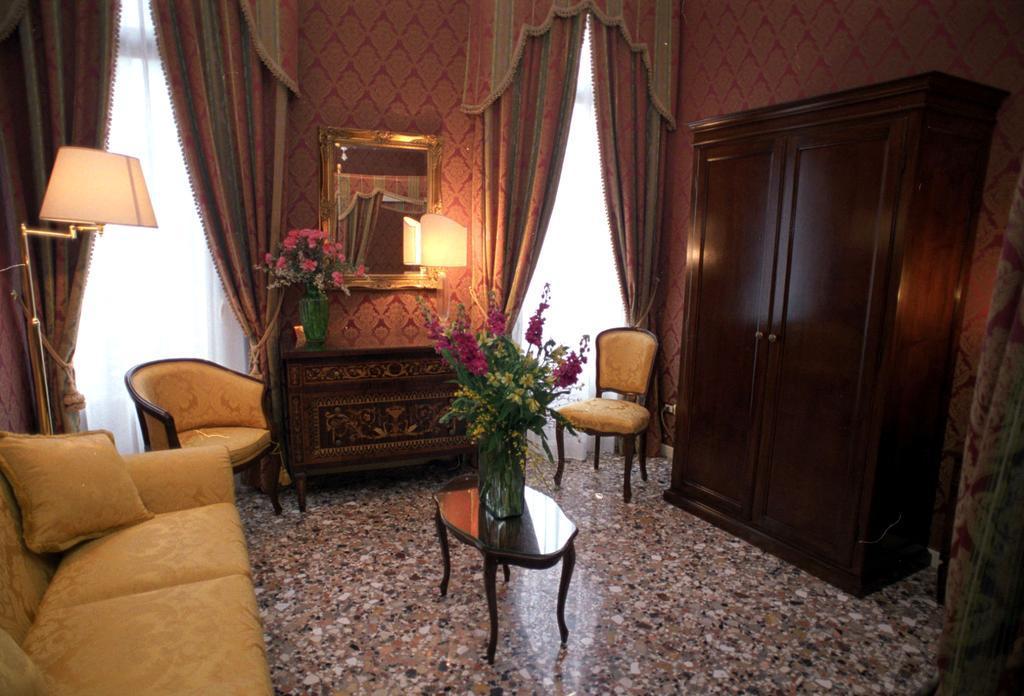 Casa Pisani Canal Venetië Buitenkant foto