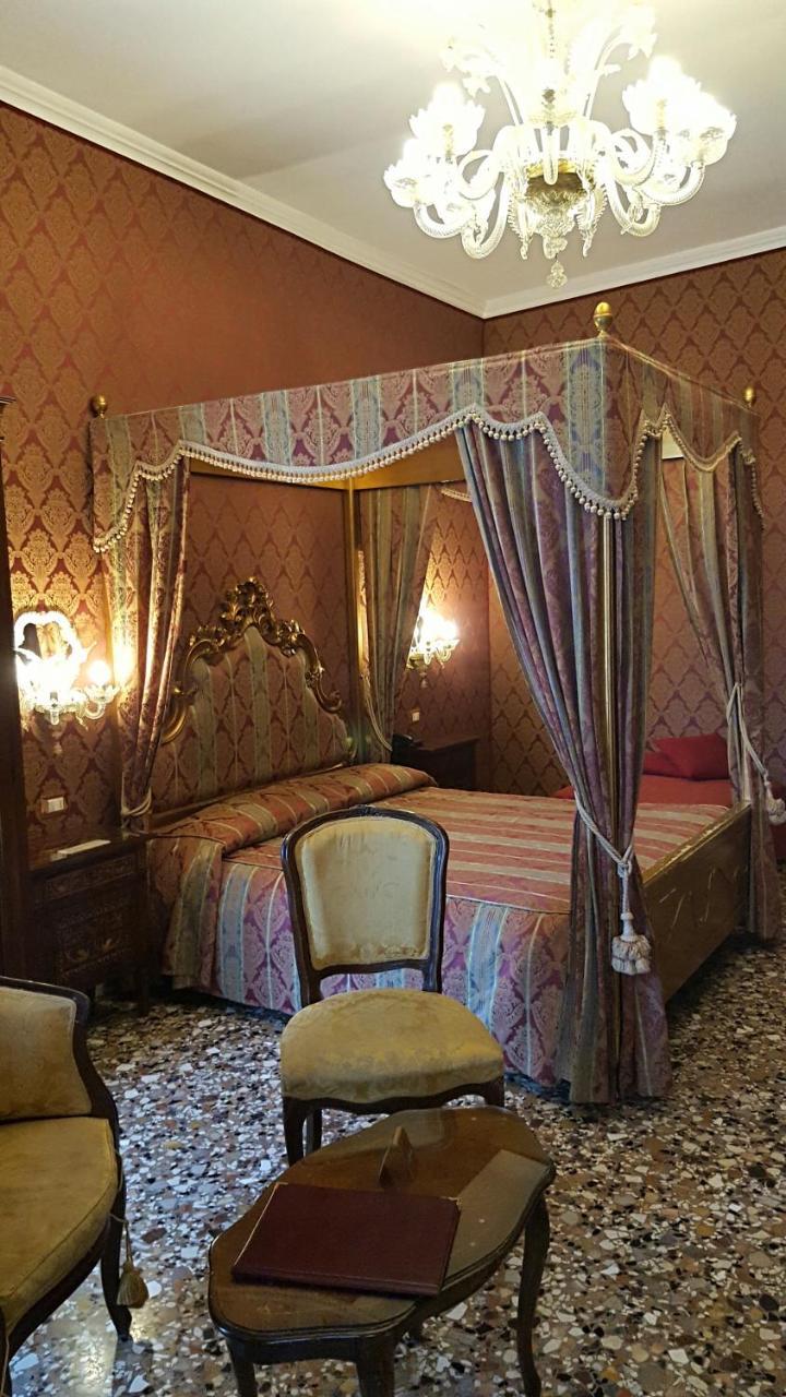 Casa Pisani Canal Venetië Buitenkant foto