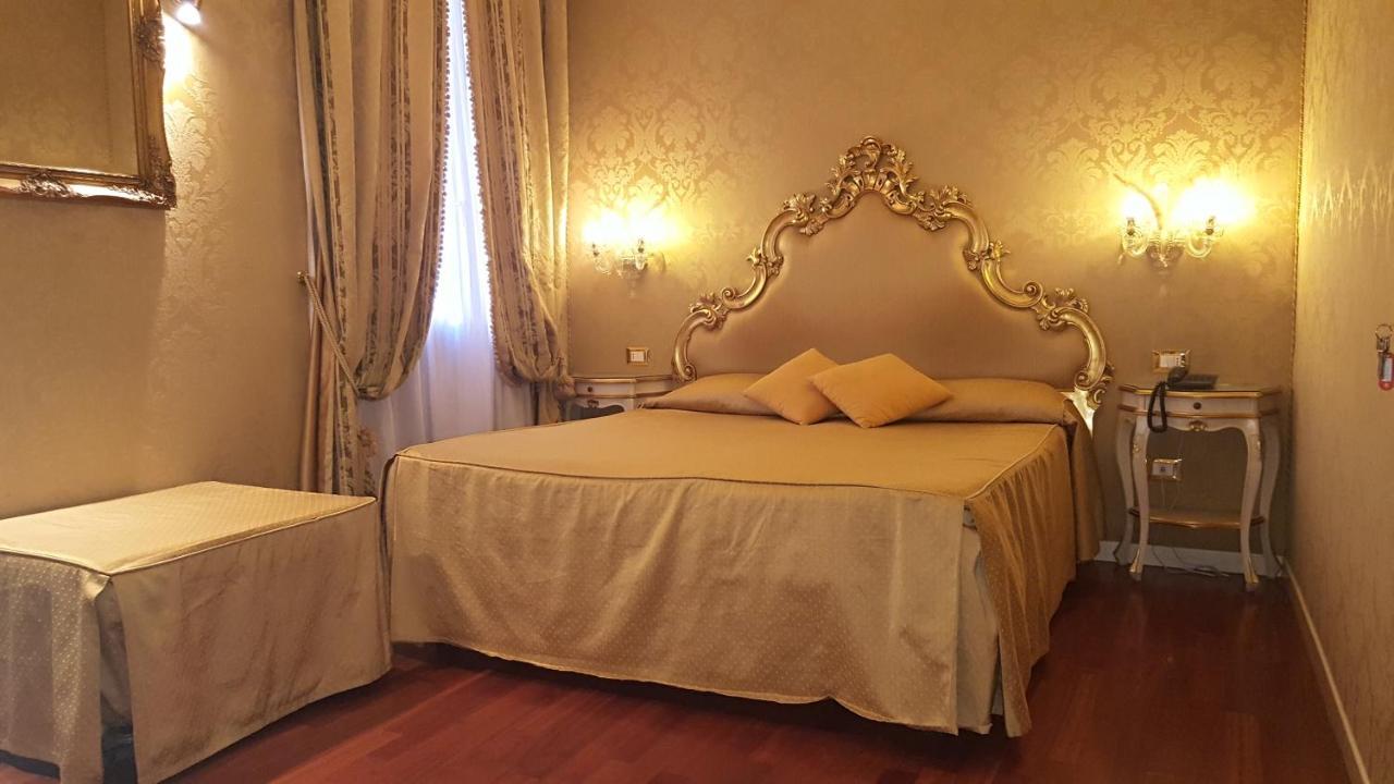 Casa Pisani Canal Venetië Buitenkant foto