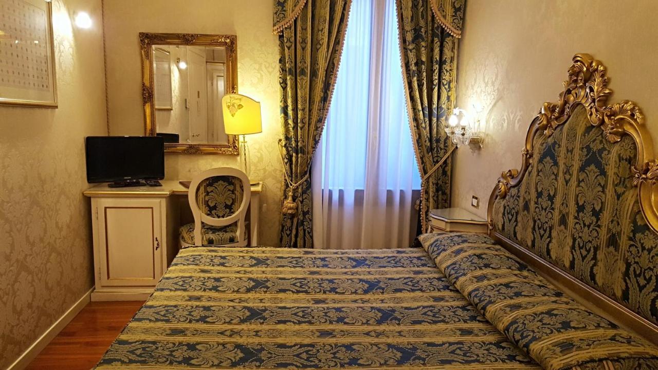 Casa Pisani Canal Venetië Buitenkant foto
