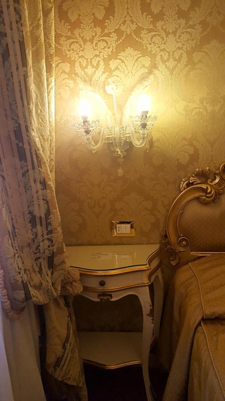 Casa Pisani Canal Venetië Buitenkant foto
